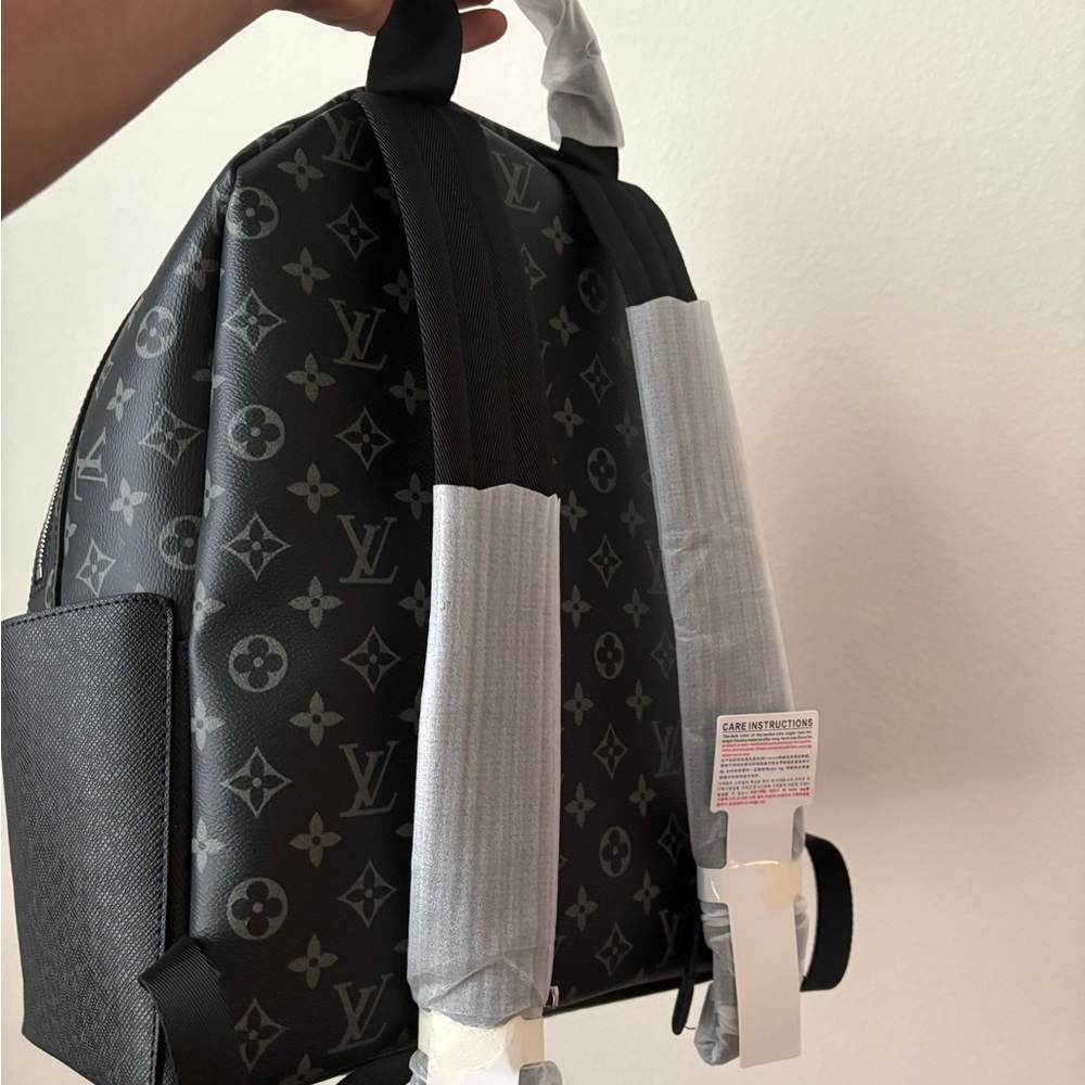 Louis Vuitton Monogram Eclipse Grey/Black Backpack - image 2
